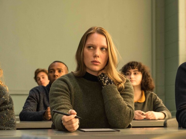 Psicología en Black Mirror: Un Vistazo a los Personajes y sus Desafíos Emocionales